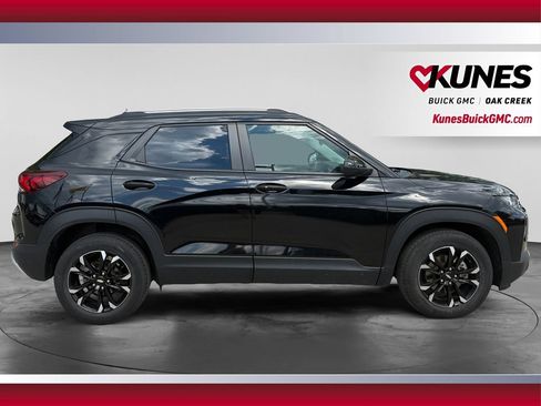 Used 2022 Chevrolet TrailBlazer LT FWD image 12