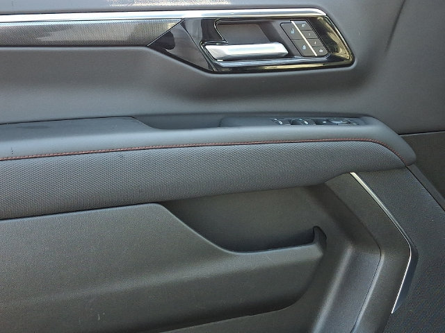 Used 2026 Chevrolet Suburban RST AWD/4WD image 22