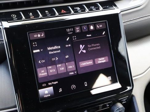 New 2025 Jeep Grand Cherokee Altitude AWD/4WD image 29