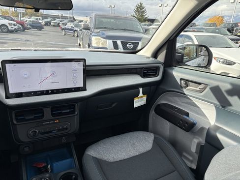 New 2025 Ford Maverick XLT w/ XLT Luxury Package image 32