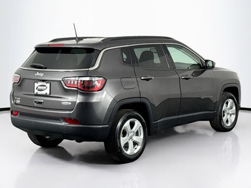 Used 2019 Jeep Compass Latitude w/ Cold Weather Group AWD/4WD image 15