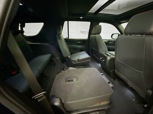 Used 2025 GMC Yukon AT4 w/ AT4 Premium Package image 31