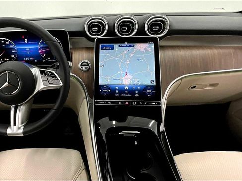 New 2025 Mercedes-Benz GLC 300 image 5