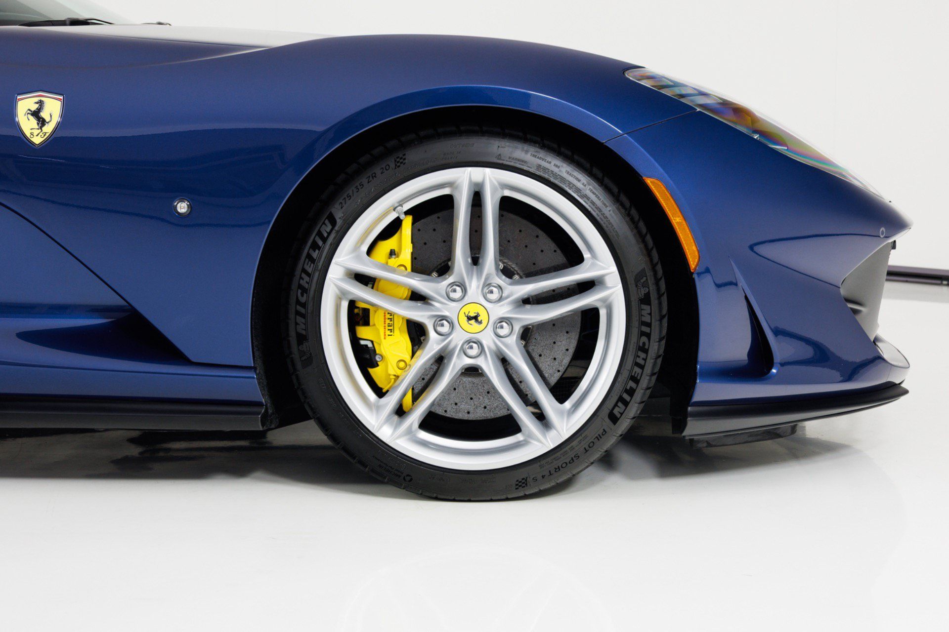 Used 2021 Ferrari 812 GTS RWD image 15