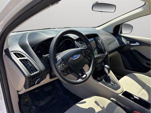 Used 2016 Ford Focus SE image 6