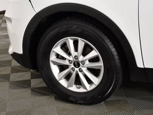Used 2019 Kia Sorento FWD w/ LX Convenience Package image 50