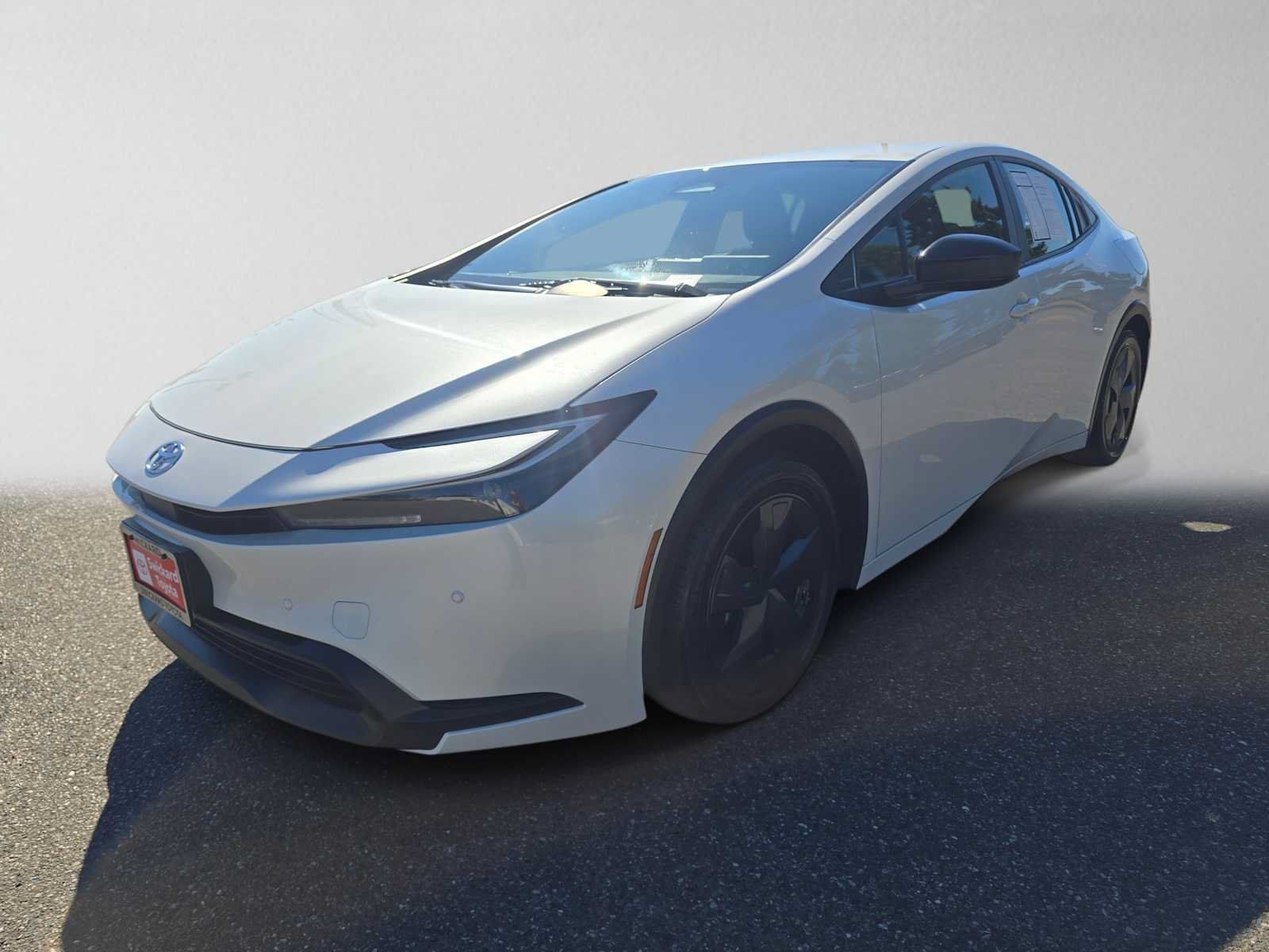 Certified 2025 Toyota Prius LE FWD image 7