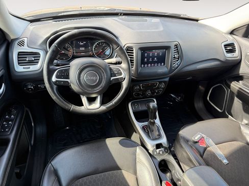 Used 2020 Jeep Compass Latitude FWD image 15