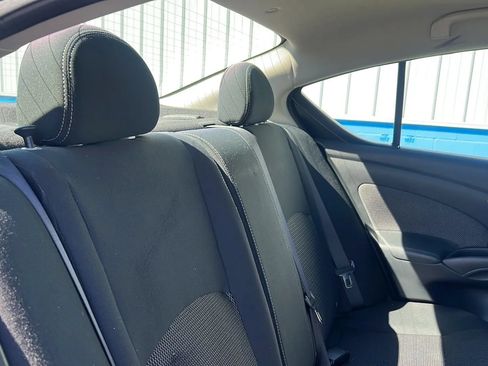 Used 2016 Nissan Versa SV FWD image 17