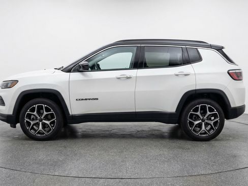 Used 2025 Jeep Compass Limited AWD/4WD image 5