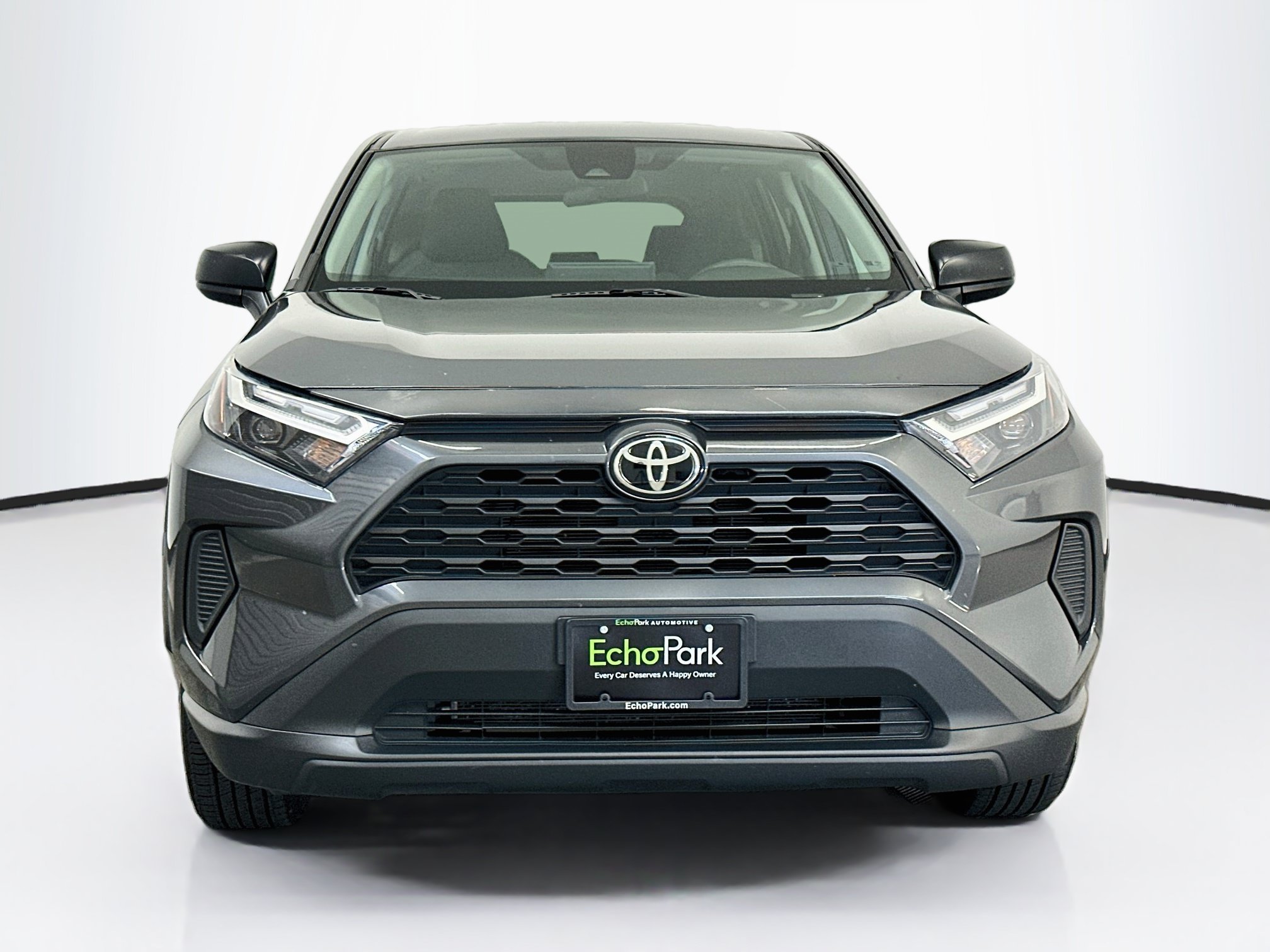 Used 2025 Toyota RAV4 LE AWD/4WD image 2