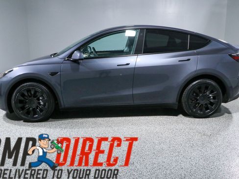 Used 2023 Tesla Model Y Long Range AWD/4WD image 10