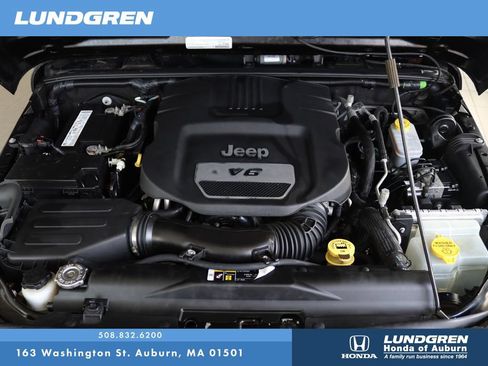 Used 2018 Jeep Wrangler Unlimited Sport S AWD/4WD image 28