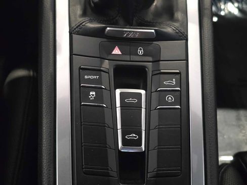 Used 2017 Porsche 718 Boxster RWD image 29