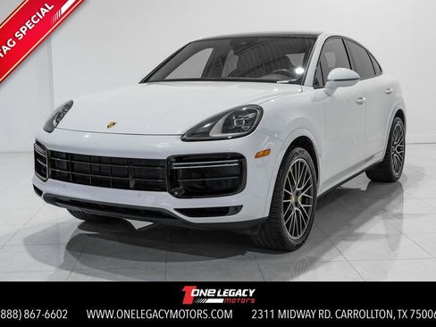 Used 2020 Porsche Cayenne Turbo image 1