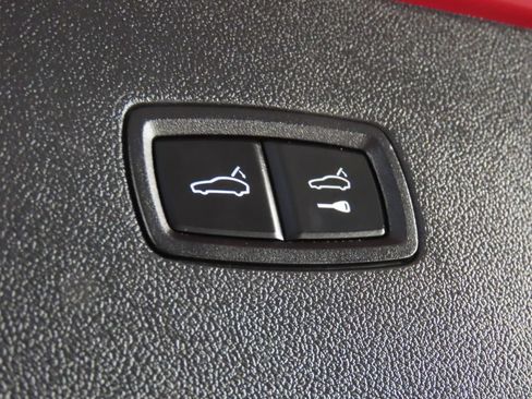 Certified 2025 Porsche Cayenne GTS AWD/4WD image 51