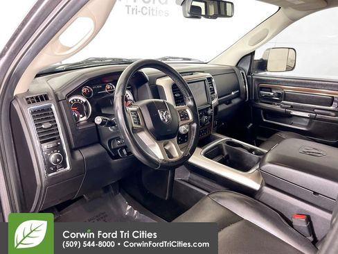Used 2016 RAM 1500 Laramie w/ Convenience Group AWD/4WD image 3