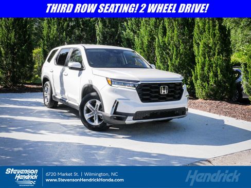 Used 2025 Honda Pilot EX-L image 1