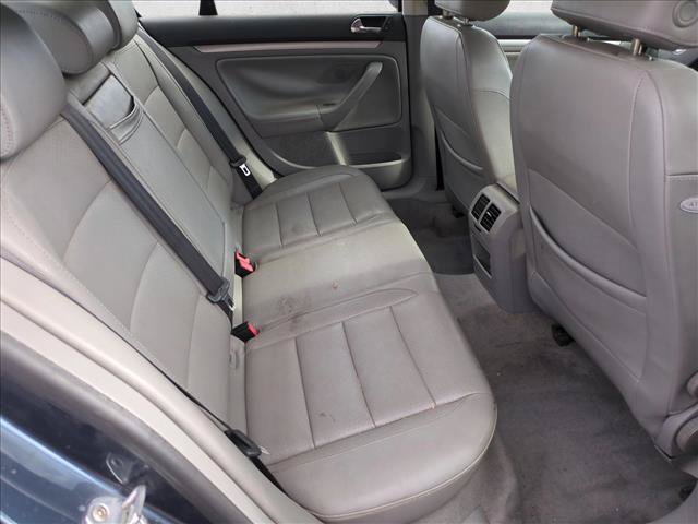 Used 2005 Volkswagen Jetta 2.5 FWD image 18