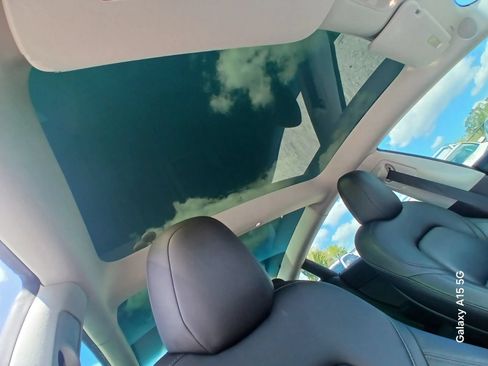 Used 2022 Tesla Model 3 Long Range AWD/4WD image 19