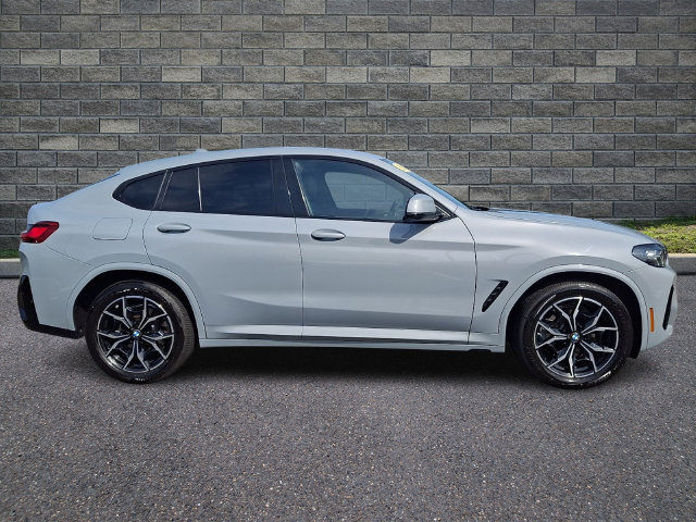Used 2024 BMW X4 xDrive30i w/ M Sport Package AWD/4WD image 7