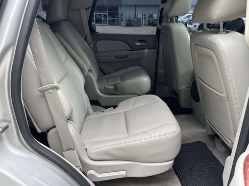 Used 2011 Chevrolet Tahoe LTZ AWD/4WD image 14