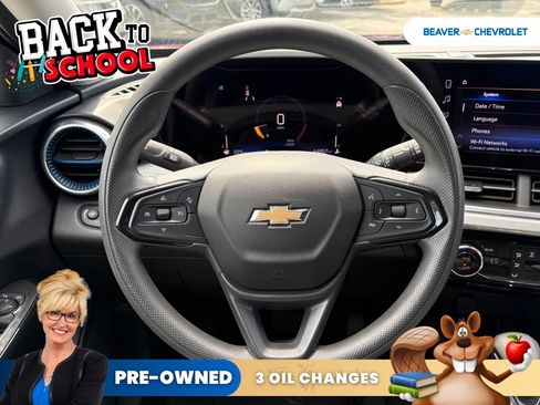 Used 2025 Chevrolet Trax LT FWD image 18