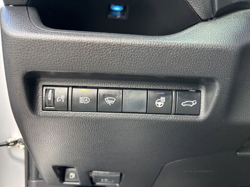 Used 2020 Toyota RAV4 XSE AWD/4WD image 19