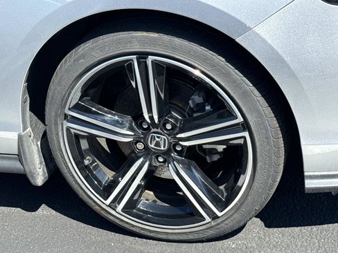 Used 2024 Honda Accord Sport image 9