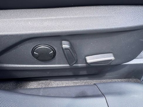 Used 2025 Ford Mustang Mach-E Premium RWD image 28
