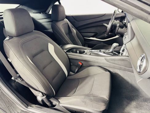 Used 2023 Chevrolet Camaro LT RWD image 30