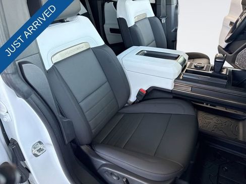 Used 2025 GMC Hummer EV 2X w/ LPO, Sport Package image 26