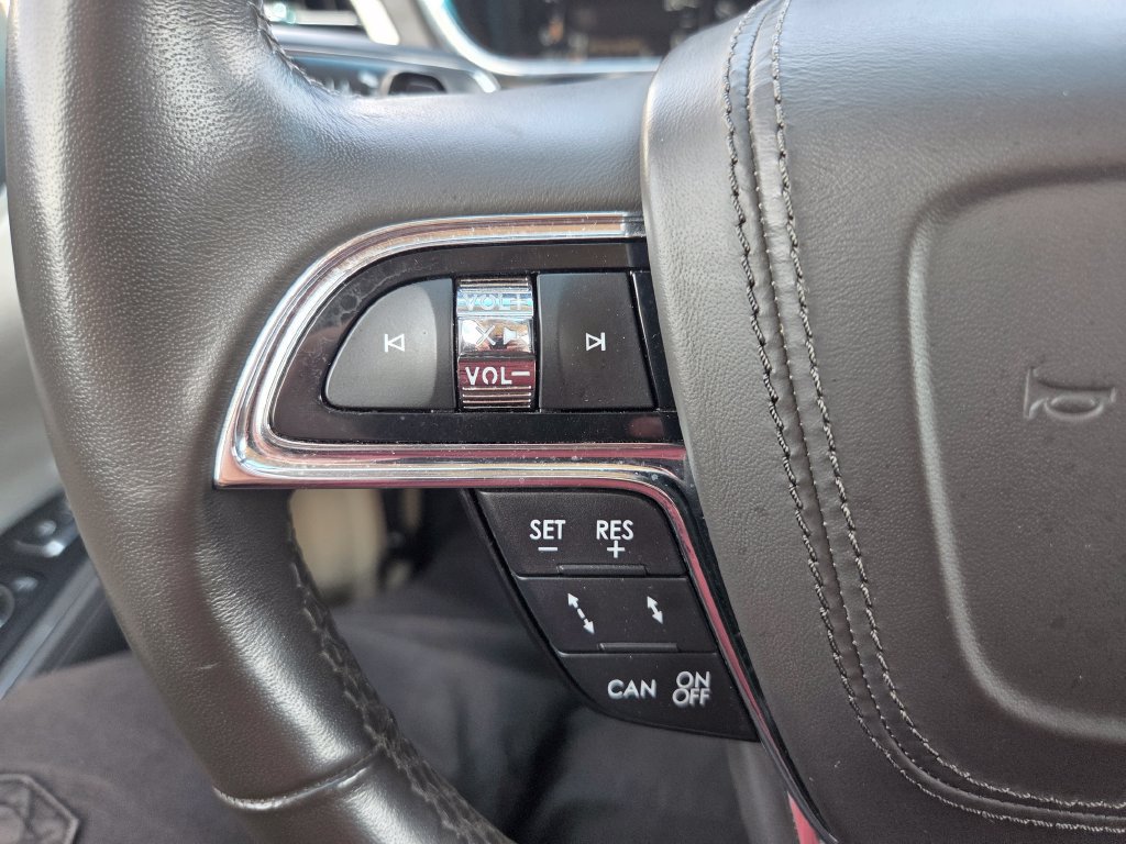 Used 2019 Lincoln Continental Select w/ Continental Climate Package AWD/4WD image 19