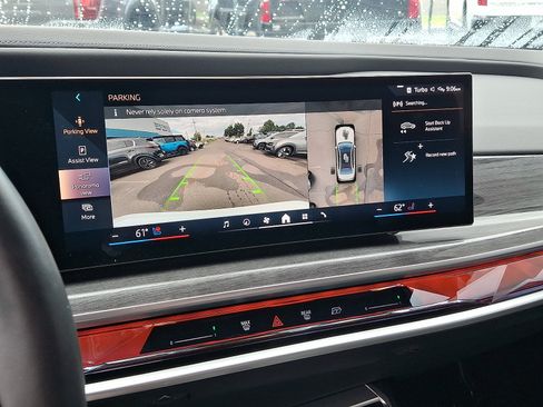 Used 2024 BMW 760i xDrive AWD/4WD image 17