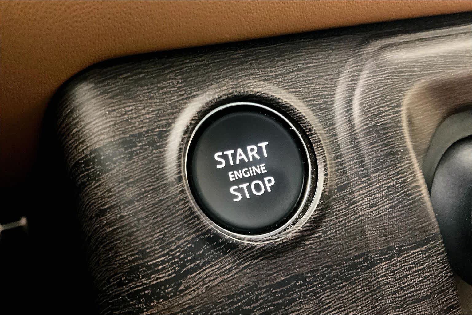 Used 2023 Land Rover Defender 110 X AWD/4WD image 31