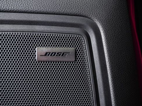 Certified 2026 Porsche Macan Turbo AWD/4WD image 27