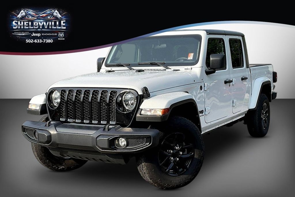 Used 2022 Jeep Gladiator Sport AWD/4WD image 1