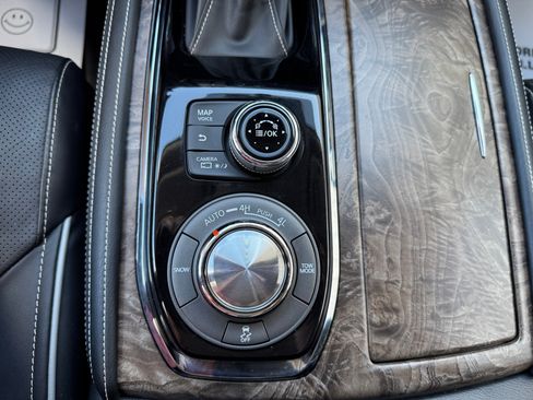 Used 2021 INFINITI QX80 Premium Select w/ All-Season Package image 22