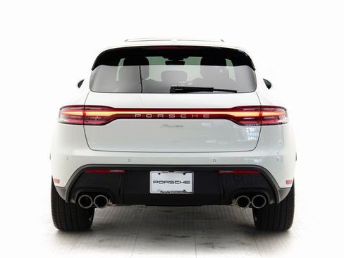 Certified 2025 Porsche Macan image 37