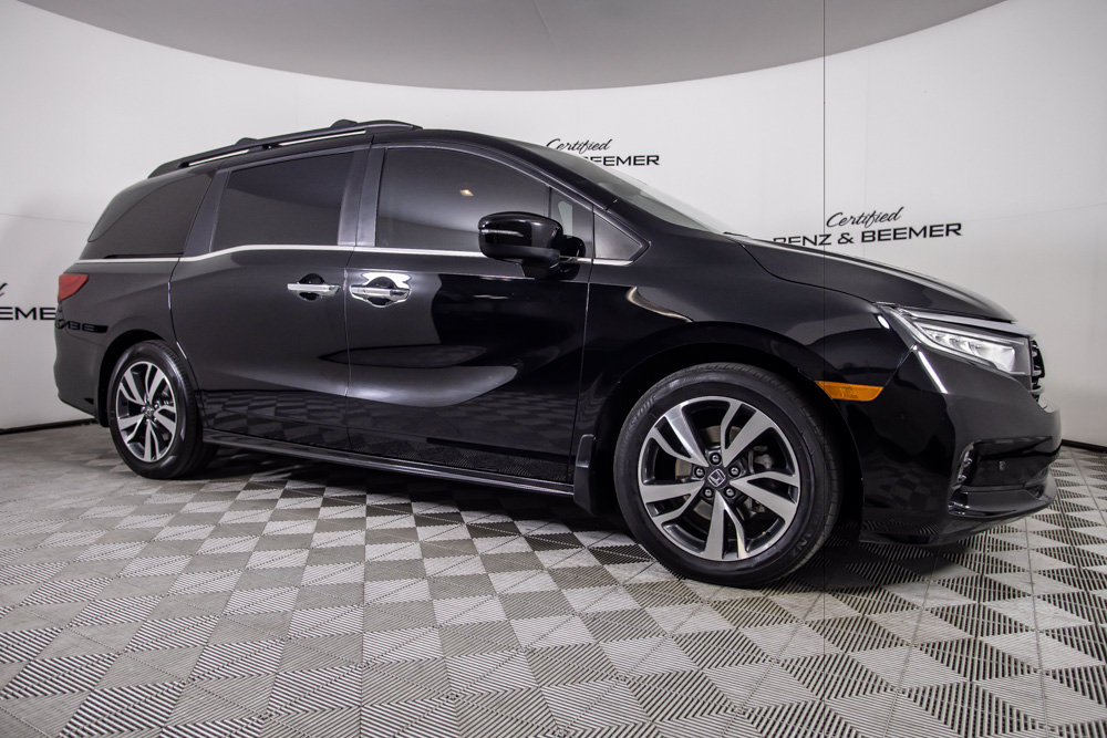 Used 2024 Honda Odyssey Touring image 3