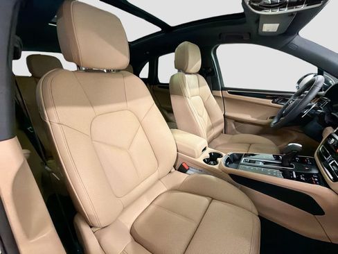 New 2026 Porsche Macan AWD/4WD image 29