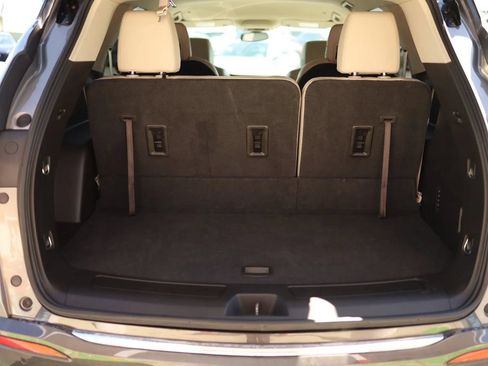 Used 2018 Buick Enclave Essence FWD image 45