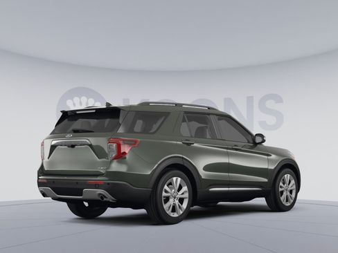 Used 2022 Ford Explorer XLT w/ Equipment Group 202A AWD/4WD image 4