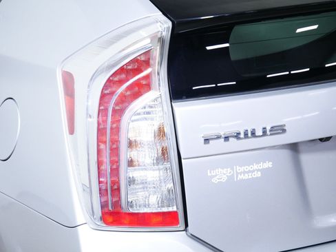 Used 2014 Toyota Prius Three w/ Solar Roof Package FWD image 17