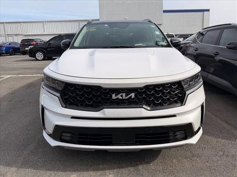 Used 2023 Kia Sorento SX image 8