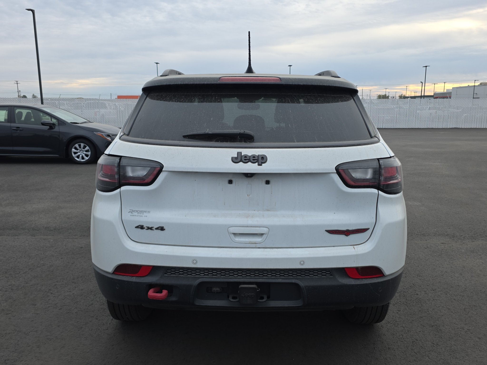 Used 2022 Jeep Compass Trailhawk w/ Trailhawk Elite Group AWD/4WD image 7