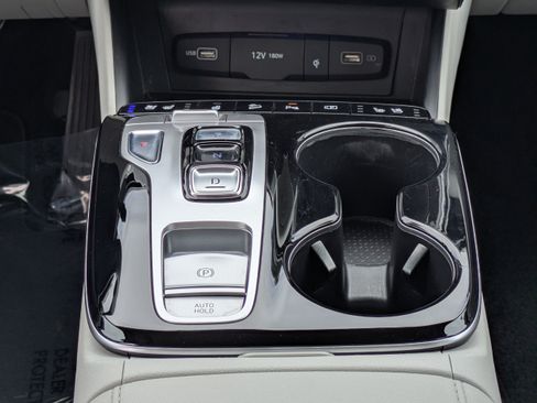 Certified 2024 Hyundai Tucson Limited FWD image 18
