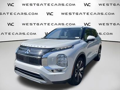 Used 2025 Mitsubishi Outlander SE