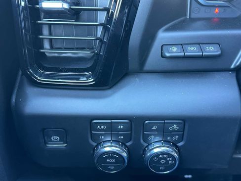 New 2026 GMC Sierra 1500 AT4 w/ AT4 Premium Package image 32