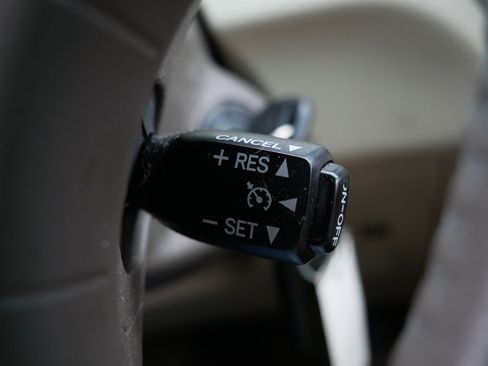 Used 2007 Toyota Highlander Limited AWD/4WD image 29